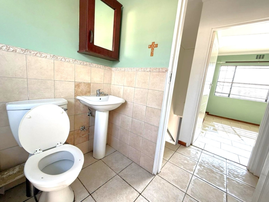 2 Bedroom Property for Sale in Hillside Free State
